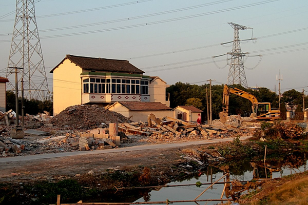 怎么判断是不是非法强拆